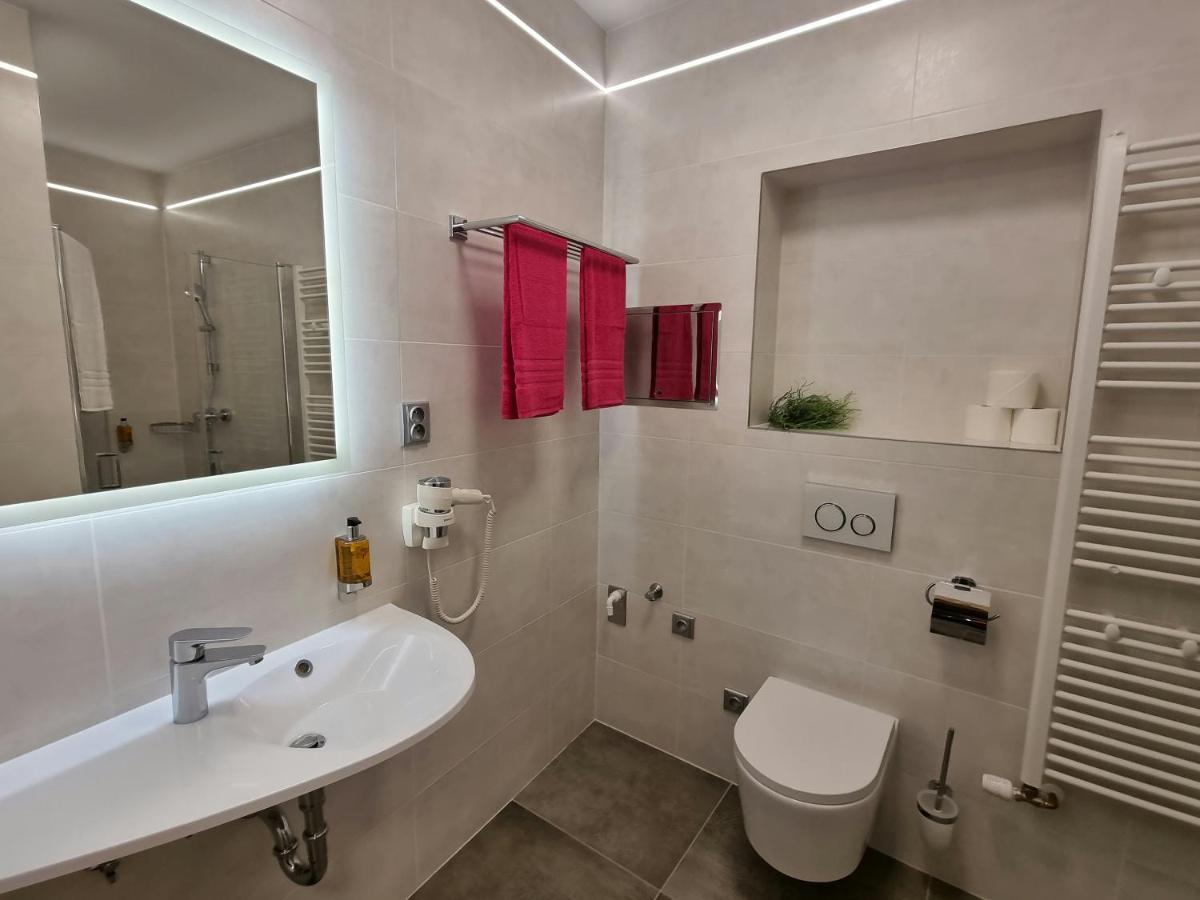 Apartmany Etenia カダニ エクステリア 写真