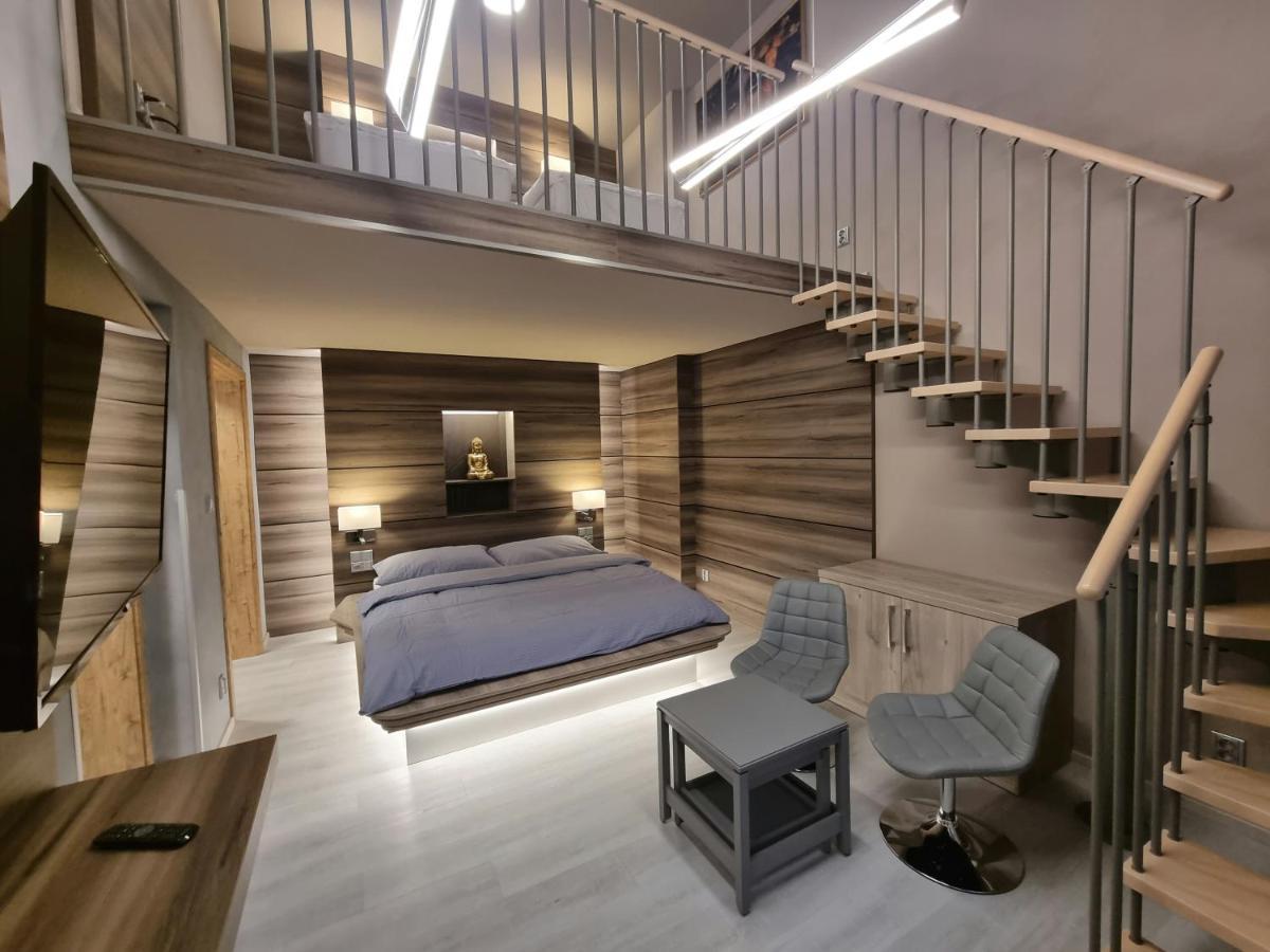 Apartmany Etenia カダニ エクステリア 写真